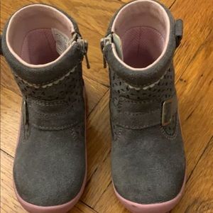 Baby/toddler size 6.5 grey Stride Rite booties